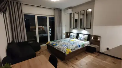 Łóżko lub łóżka w pokoju w obiekcie One-room apartment Nyska Residence Free garage!!!