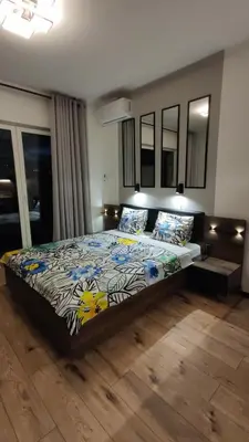 Łóżko lub łóżka w pokoju w obiekcie One-room apartment Nyska Residence Free garage!!!