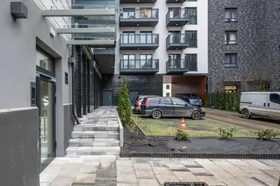 Budynek, w którym mieści się apartament