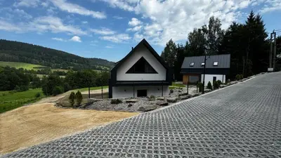 Widok na góry z tego domu wakacyjnego