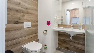 Łazienka w obiekcie VacationClub - Aparthotel Czarna Góra Apartament 323
