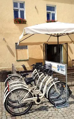 Rowery dostępne w obiekcie Zajazd Karczma Zagłoba lub w pobliżu