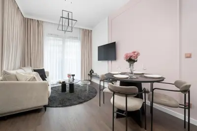 Część wypoczynkowa w obiekcie Luksusowe Apartamenty w Centrum Wrocławia Blisko Parku z Klimatyzacją w Salonie by Noclegi Renters