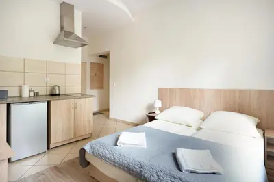 Kuchnia lub aneks kuchenny w obiekcie 4 Apartamenty W Centrum