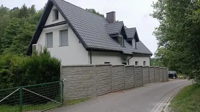 Budynek, w którym mieści się dom wakacyjny