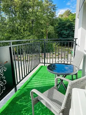 Balkon lub taras w obiekcie Apartamenty Dębowa 8 Leśny Zakątek