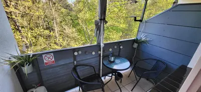 Balkon lub taras w obiekcie W KORONACH DRZEW Apartamenty Polanica-Zdrój