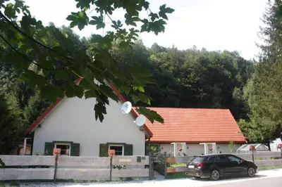 Budynek, w którym mieści się apartament