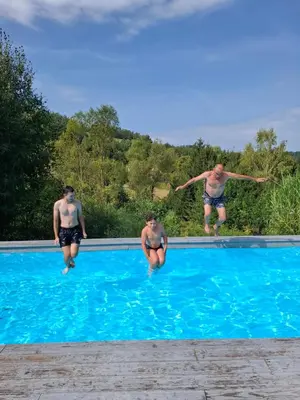 Basen w obiekcie Wiejska Sowa Siedlisko lub w pobliżu