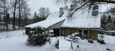 Obiekt Pisary20 Dom w Masywie Śnieżnika zimą