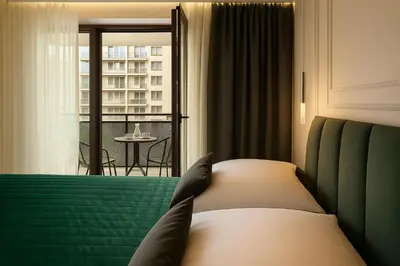 Łóżko lub łóżka w pokoju w obiekcie Elegance Prestige Apartment free garage Netflix