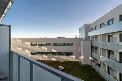 Balkon lub taras w obiekcie RentPlanet - Studio Zwycięska