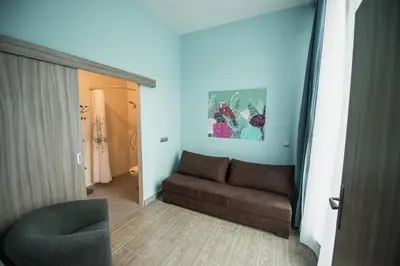 Część wypoczynkowa w obiekcie Hostel Browar Jedlinka