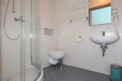 Łazienka w obiekcie Hostel Browar Jedlinka