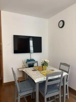 Telewizja i/lub zestaw kina domowego w obiekcie Biskupia Residence Heart of Old Town
