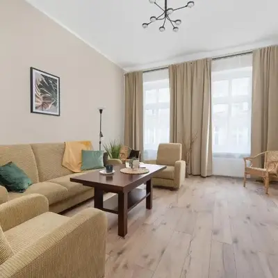 Komfortowy Apartament Blisko Rzeki we Wrocławiu z Biurkiem i Wanną by Noclegi Renters