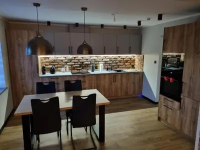 Kuchnia lub aneks kuchenny w obiekcie Apartament Stara cegła