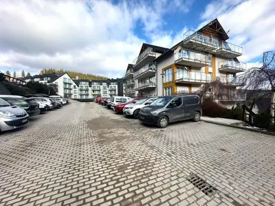 Budynek, w którym mieści się apartament