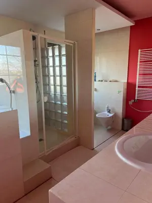 Łazienka w obiekcie Noclegi Opole-Chmielowice Apartament A