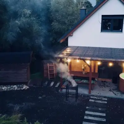 Domek wypoczynkowy z sauną i jacuzzi 
