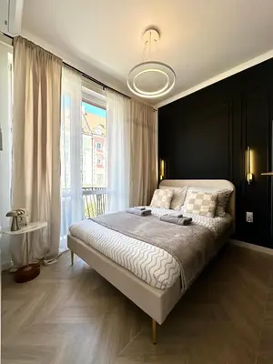 Łóżko lub łóżka w pokoju w obiekcie Świdnicka Apartment - 200m Main Square - Self Check-In 20h