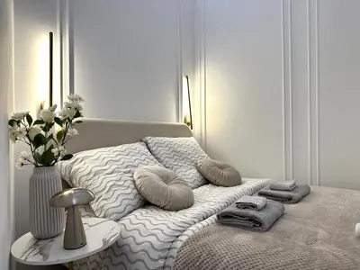 Łóżko lub łóżka w pokoju w obiekcie Świdnicka Apartment - 200m Main Square - Self Check-In 20h