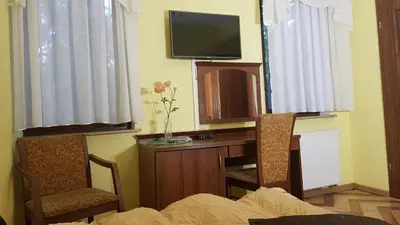 Telewizja i/lub zestaw kina domowego w obiekcie Pokoje Gościnne Akacja
