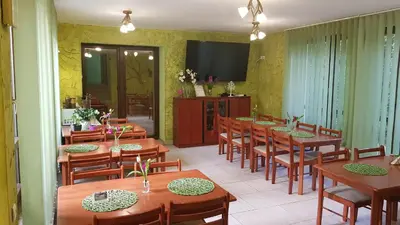 Restauracja lub miejsce do jedzenia w obiekcie Pokoje Gościnne Akacja