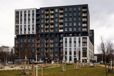Budynek, w którym mieści się apartament