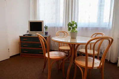 Telewizja i/lub zestaw kina domowego w obiekcie Dom Studencki Raj