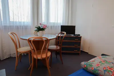 Telewizja i/lub zestaw kina domowego w obiekcie Dom Studencki Raj