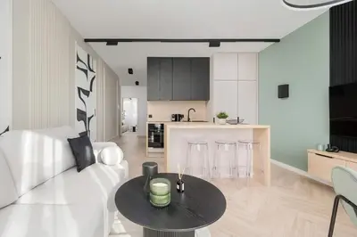 Kuchnia lub aneks kuchenny w obiekcie Elegant Apartment with Parking near the Odra River by Renters Prestige