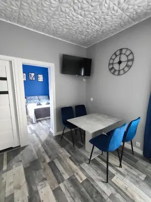 Telewizja i/lub zestaw kina domowego w obiekcie 722 Slate Apartament Jedlina-Zdrój