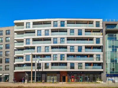 Budynek, w którym mieści się apartament