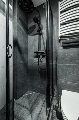 Łazienka w obiekcie Krzyki Apt - Two Bedrooms, Workspaces - By Rentujemy