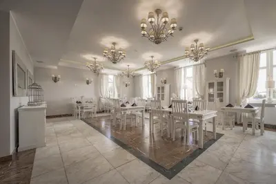 Restauracja lub miejsce do jedzenia w obiekcie Orient Palace