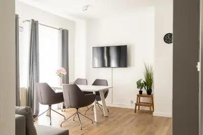 Telewizja i/lub zestaw kina domowego w obiekcie RentPlanet - Apartament Stawowa