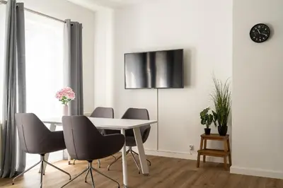 Telewizja i/lub zestaw kina domowego w obiekcie RentPlanet - Apartament Stawowa