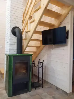 Telewizja i/lub zestaw kina domowego w obiekcie Chatka na Przełęczy