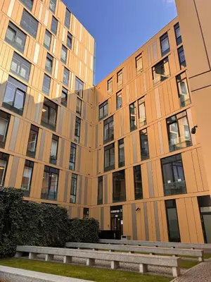 Budynek, w którym mieści się apartament
