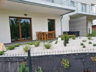 Ogród w obiekcie Foggy Forest Apartment with Private Sauna
