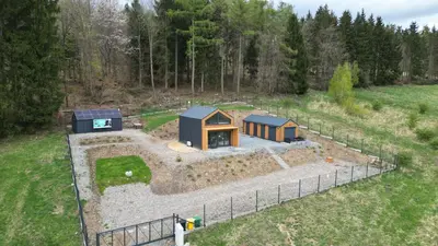 Budynek, w którym mieści się dom wakacyjny