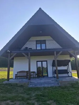 Budynek, w którym mieści się dom w stylu alpejskim