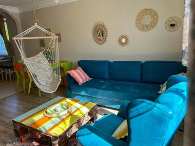 Część wypoczynkowa w obiekcie Kolorowo Kącik - Apartament przy Parku