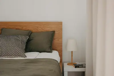 Łóżko lub łóżka w pokoju w obiekcie Mieszczańska 46 - Nowoczesny apartament z 2 sypialniami - taras, parking, centrum - Wrocław - Fair Rentals
