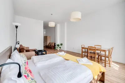 Łóżko lub łóżka w pokoju w obiekcie Jedności Narodowej 46 by Homeprime