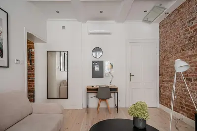 Plan piętra w obiekcie Comfort & Modern Apartment by Market Square with AC AS Home S5a