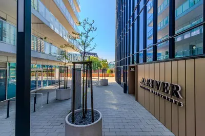 Budynek, w którym mieści się apartament
