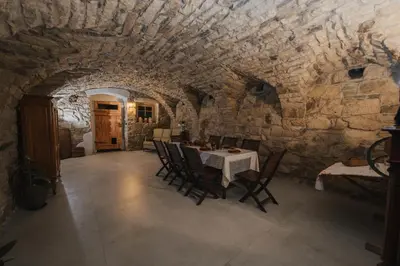 Restauracja lub miejsce do jedzenia w obiekcie Kamienny Zakątek w Górach Bystrzyckich, Zieleniec SKY, Czarna Góra Resort, Spalona