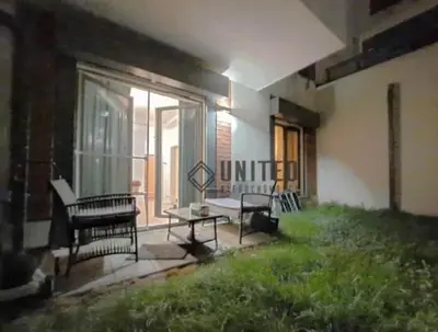 Ogród w obiekcie Apartment with terrace, next to the train station and OLD town